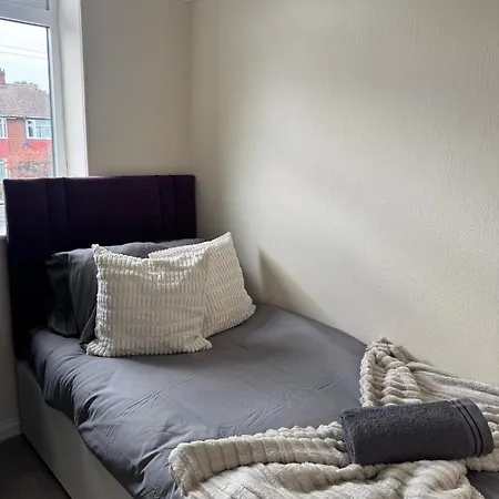 4br Spacious Home, Holiday home